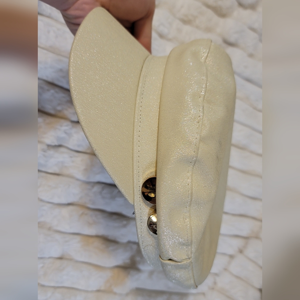 Cream Shimmer Newsboy Cap